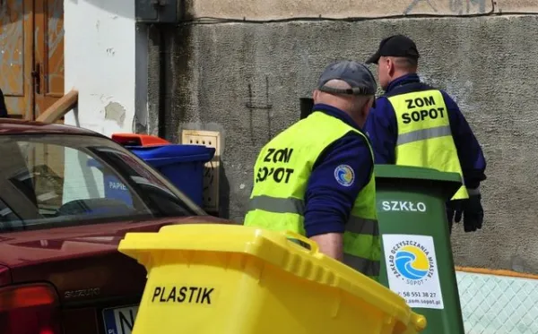 Ustawowe zmiany najbardziej w Trójmieście odczuje Sopot, gdzie opłaty za śmieci naliczane są w zależności od zużycia wody.
