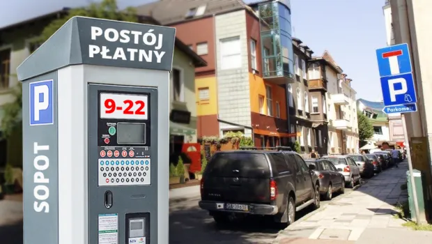 Wydłużenie czasu płatnego parkowania ma zwiększyć rotację aut wieczorami, gdy Sopot jest oblegany w celach rozrywkowych.