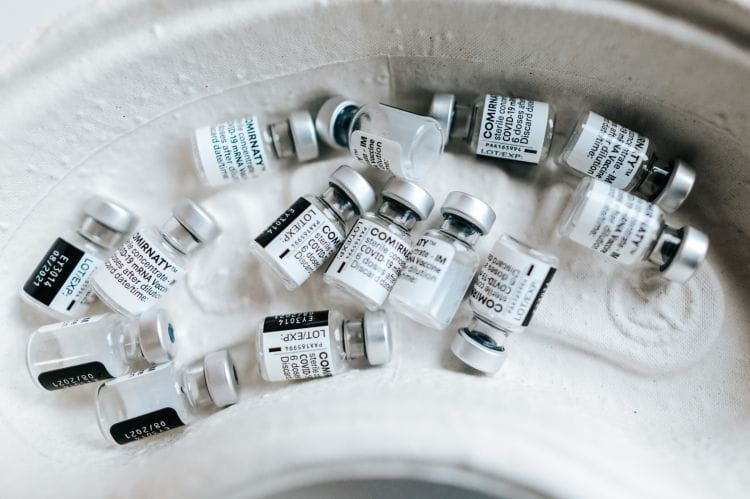 Czy szczepienia powinny być obowiązkowe? Na razie Ministerstwo Zdrowia nie zamierza nikogo do nich zmuszać.