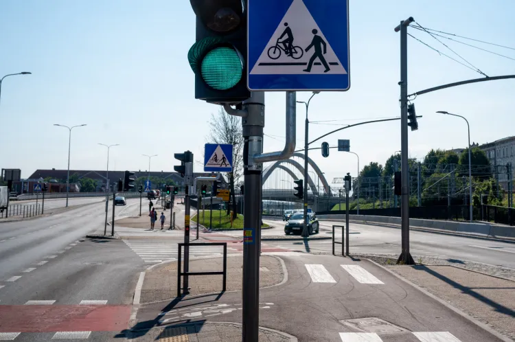 Zdjęcia opisanego w artykule skrzyżowania.