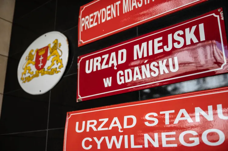 Jak informuje sektretarz Gdańska, we wrześniu wszyscy pracownicy Urzędu Miejskiego - w tym także kadra kierownicza USC, zostali skierowani na szkolenie antymobbingowe.