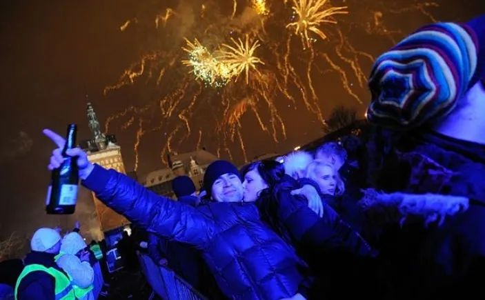 Co roku tysiące mieszkańców Trójmiasta decydują się spędzić ostatnią noc starego roku na miejskich imprezach.
