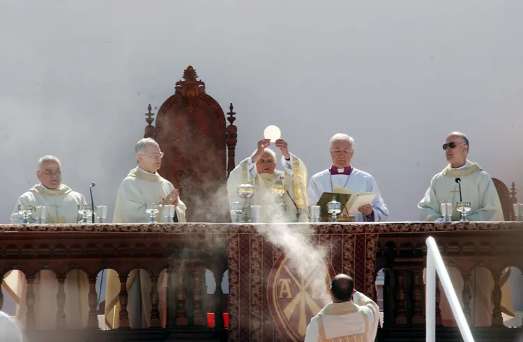 W Rzymie w bazylice św. Piotra, papież Benedykt XVI rozpocznie pasterkę o godz. 22. 