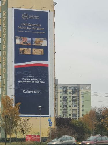 Tak prezentuje się reklama, która zawisła na ścianie budynku na Przymorzu. Jest ona w pełni legalna w świetle gdańskiej uchwały krajobrazowej.
