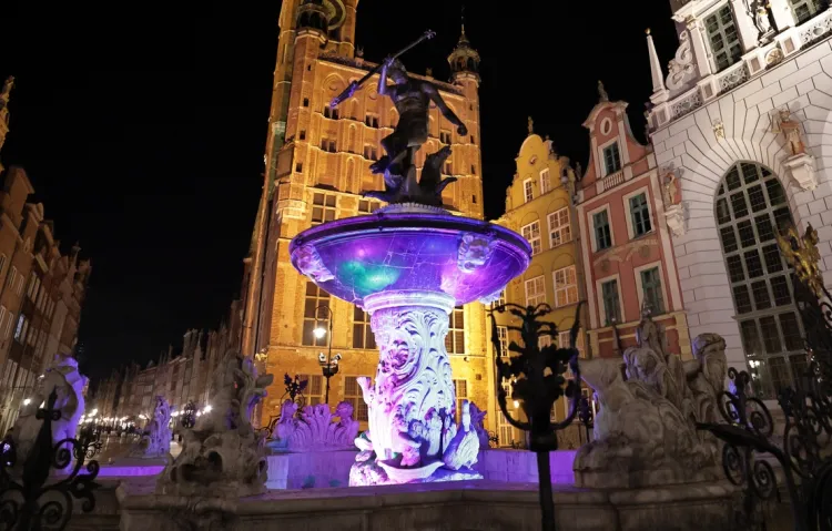 W Gdańsku na fioletowo rozbłyśnie fontanna Neptuna.