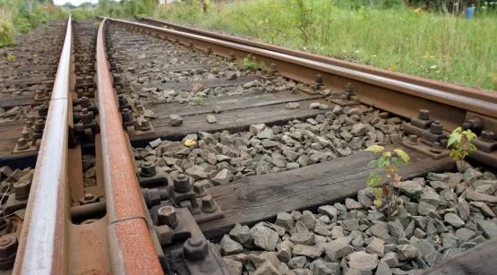 Nieużywane torowiska kolejowe są łakomym kąskiem dla złodziei złomu.