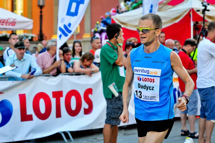 Radosław Dudycz (na zdjęciu) w trakcie biegu.