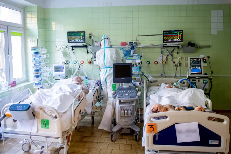 W Szpitalu Zakaźnym znajduje się obecnie 212 pacjentów z COVID-19.