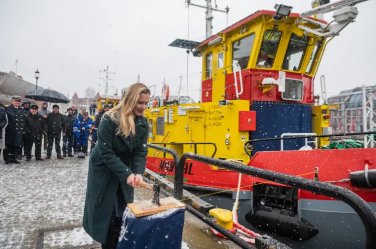 Matką chrzestną Narwala została Natalia Nitek-Płażyńska, żona posła PiS.