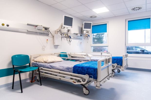 W nowym budynku klinicznym znajduje się 12 łóżek o charakterze izolacyjnym dla pacjentów z chorobami zakaźnymi.