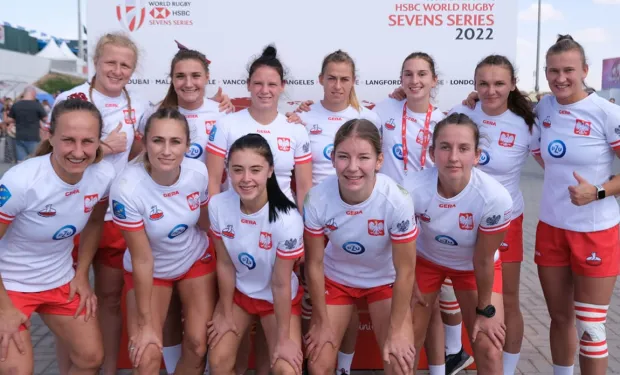 Reprezentacja Polski kobiet w rugby wygrała turniej w Dubaju, a w styczniu zagra w World Rugby Sevens Series.