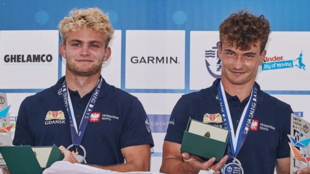 Mikołaj Staniul (z lewej) i Jakub Sztorch (z prawej), żeglarscy mistrzowie świata juniorów w olimpijskiej klasie 49er zostali najlepszymi sportowcami podczas XIX Gdańskiej Gali Sportu. 