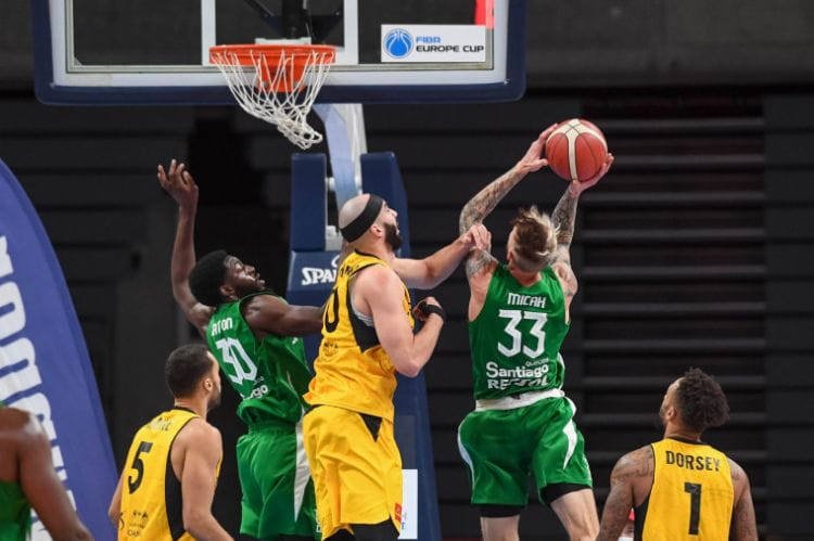 Trefl Sopot rozpoczął druga fazę FIBA Europe Cup od porażki z portugalskim Sportingiem Lizbona.