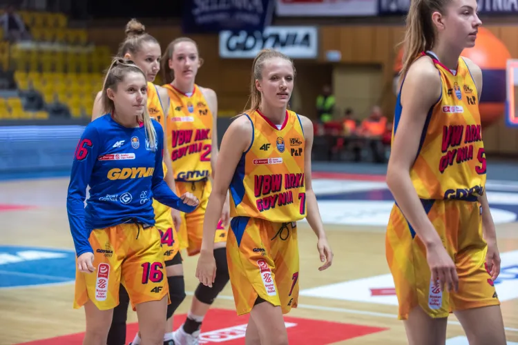 Koszykarki VBW Arki Gdynia po niedzielnej wygranej wskoczyły na fotel lidera Energa Basket Ligi Kobiet.