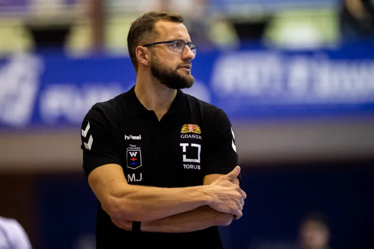 Trener Mariusz Jurkiewicz nie ukrywa, że Torus Wybrzeże Gdańsk w pierwszej rundzie zawiodło.