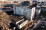 Kompleks dawnego zespołu leczniczo-zabiegowego Stoczni Gdańskiej stoi nieużywany od lat i niszczeje. 