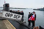 Uroczystość opuszczenia bandery na ORP Bielik i ORP Sęp odbyła się 14 grudnia w Porcie Wojennym w Gdyni.