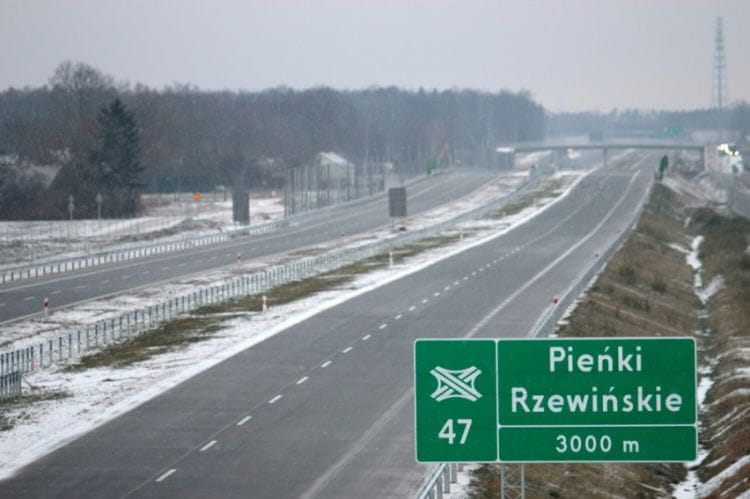 Jeszcze przed Wigilią kierowcy pojadą nowym, 50-kilometrowym odcinkiem drogi S7 na Mazowszu. 