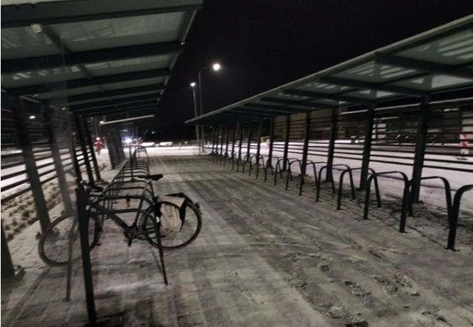 Na nowym parkingu przy stacji PKM Gdańsk Osowa można postawić aż 100 rowerów.