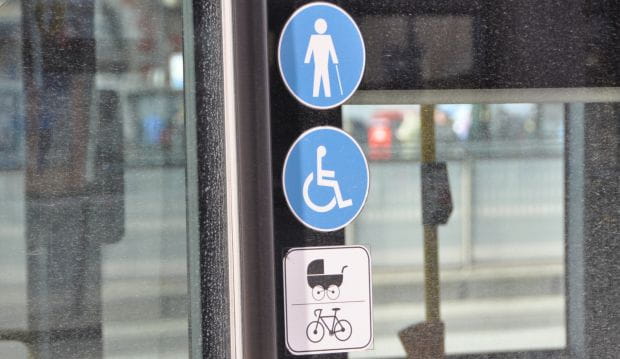 Piktogramy na autobusach i tramwajach są ujednolicane.