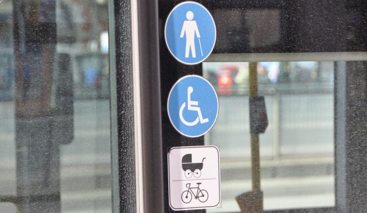 Piktogramy na autobusach i tramwajach są ujednolicane.