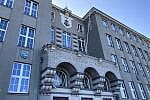 Gmach Główny Uniwersytetu Morskiego w Gdyni przy ul. Morskiej.