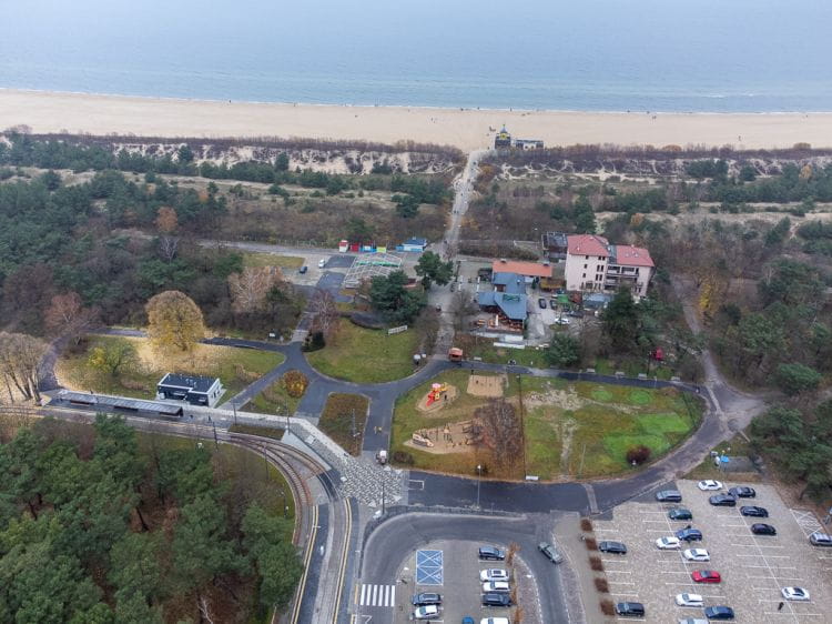 Konkursem architektoniczno-urbanistycznym objęty jest obszar głównego wejścia na plażę Stogi między pętlą oraz parkingiem a strefą wydm.
