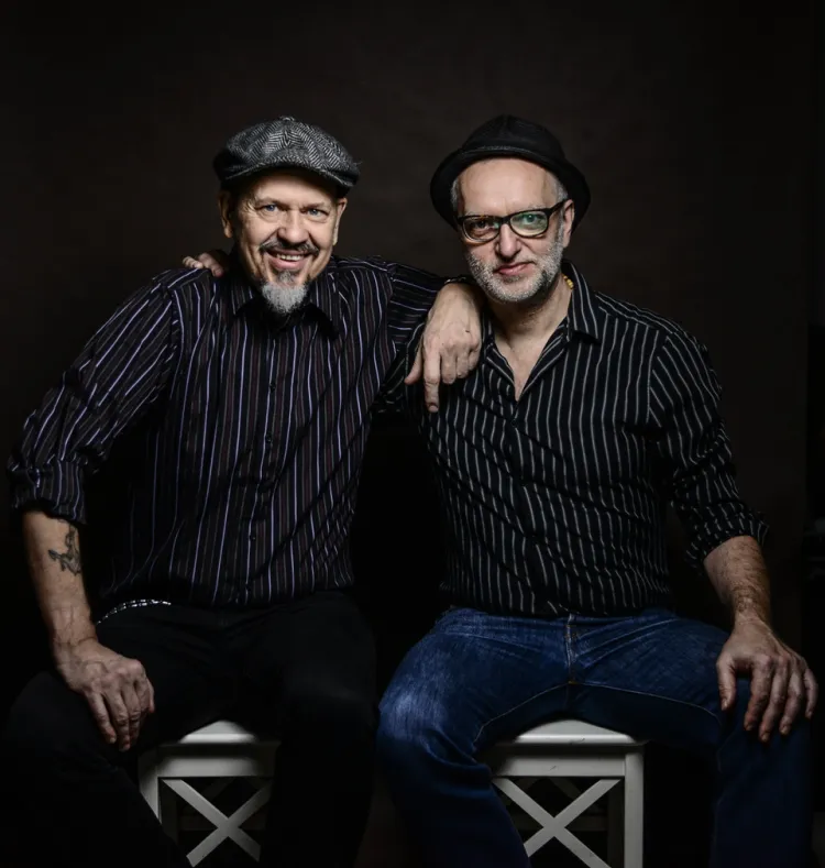 Olaf Deriglasoff i Grzegorz Nawrocki znają się od ponad 30 lat. W tym czasie współpracowali niejednokrotnie, ale dopiero od niedawna udało im się wystartować ze wspólnym projektem. W planach mają nagranie wspólnej płyty.