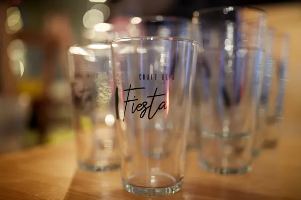 Craft Beer Fiesta stawia na ekologię - rekomendowane jest kupowanie szklanek bądź wypożyczanie ich za kaucją (płatną wyłącznie gotówką). Szklanki w każdej chwili można wymienić na czyste i wyparzone, zarówno w namiocie, jak i w lokalach biorących udział w wydarzeniu. 