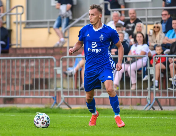 Bałtyk Gdynia może stracić swojego podstawowego piłkarza. Oktawian Skrzecz otrzymał propozycję gry w norweskim SK Vard Haugesud.