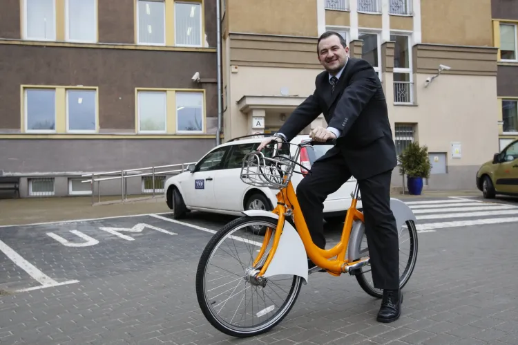 Za pierwszym projektem trójmiejskiego roweru stał prywatny przedsiębiorca Arkadiusz Pytyński z firmy Trójmiejski Rower Miejski.