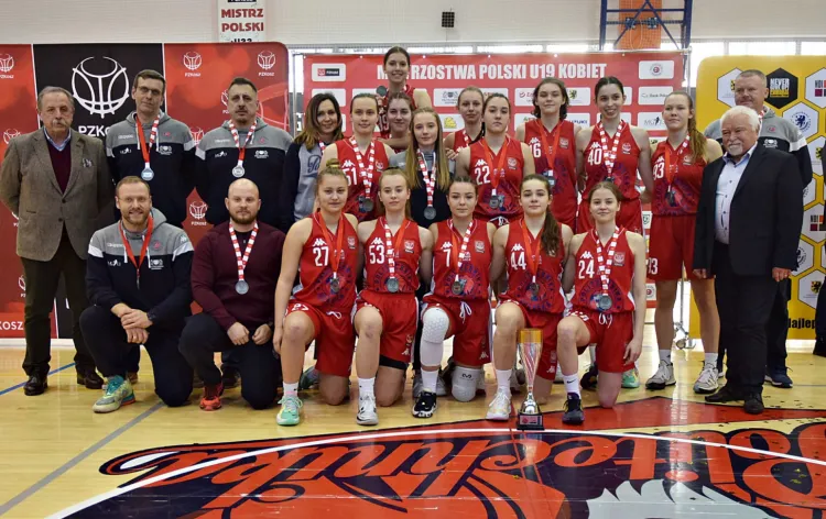Szkoła Gortata Politechnika Gdańska zdobyła wicemistrzostwo Polski koszykarek U-19.