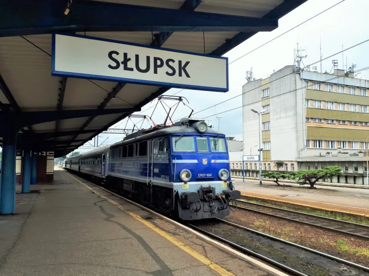Modernizacja linii pozwoli na skrócenie czasu przejazdu nie tylko do Słupska, ale także dalej na zachód, m.in. do Koszalina czy Szczecina. Prace będą prowadzone w latach 2022-2026.