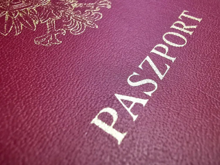 Paszport tymczasowy jest wydawany wyłącznie w określonych przypadkach. Dla potrzeb wyjazdu turystycznego nie otrzymamy paszportu tymczasowego.