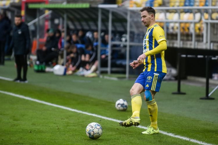 Martin Dobrotka rozegrał w Arce Gdynia 22 oficjalne spotkania, strzelił 2 gole, w tym Odrze Opole. 