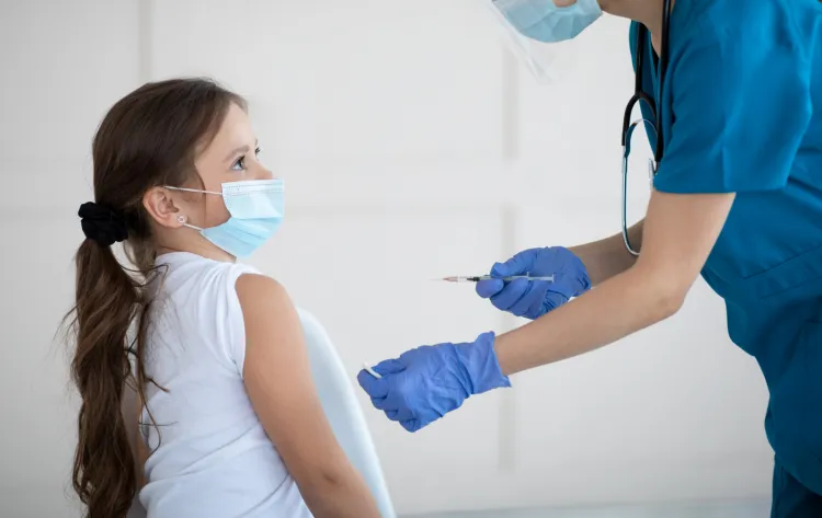 Polskie Ministerstwo Zdrowia wydało komunikat w sprawie szczepień ochronnych dla ukraińskich uchodźców.