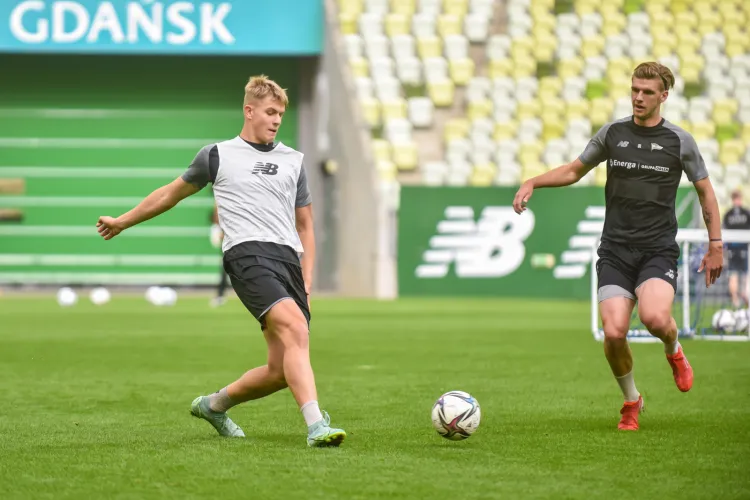 Filip Koperski (z lewej) i Kacper Sezonienko zdobyli w Gliwicach kolejne punkty dla Lechii Gdańsk do klasyfikacji Pro Junior System, które przybliżają klub do premii finansowej na koniec sezonu.