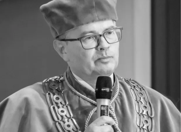 Prof. Tadeusz Dmochowski był dziekanem Wydz. Nauk Społecznych UG. Zmarł w nocy z 16 na 17 marca 2022 r.