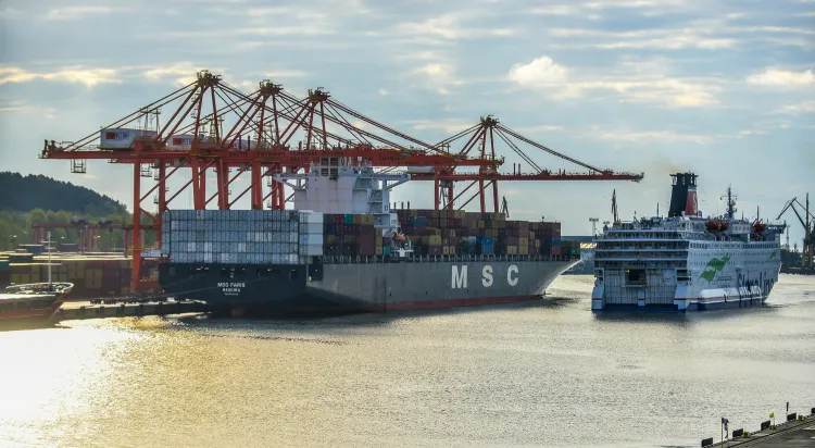 MSC, czyli Mediterranean Shipping Company to szwajcarska grupa żeglugowa.