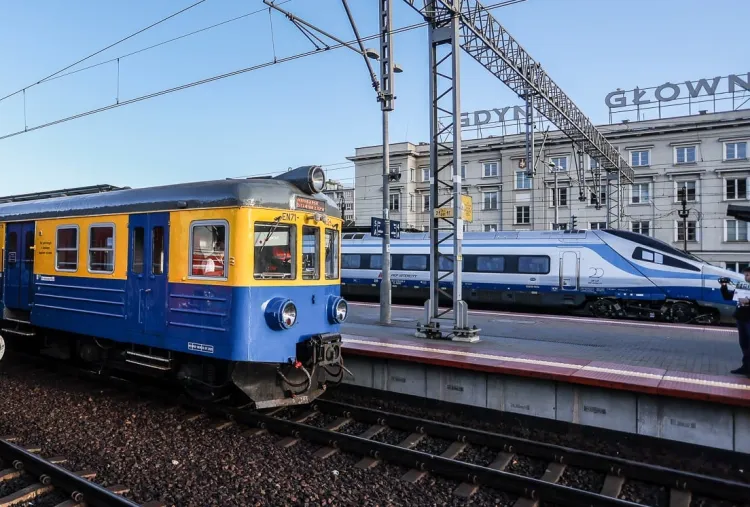 Część pociągów SKM w kwietniu, maju i czerwcu będzie poruszać się między Gdynią-Chylonią a Gdynią Główną po torach dalekobieżnych. Ominą one wszystkie stacje pomiędzy.