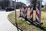Skrzyżowanie ulic Wiczlińskiej i Miętowej w Gdyni Dąbrowie. W poniedziałek, tuż przed rozpoczęciem prac, było jeszcze przejezdne, choć widać było przygotowania do przebudowy. 