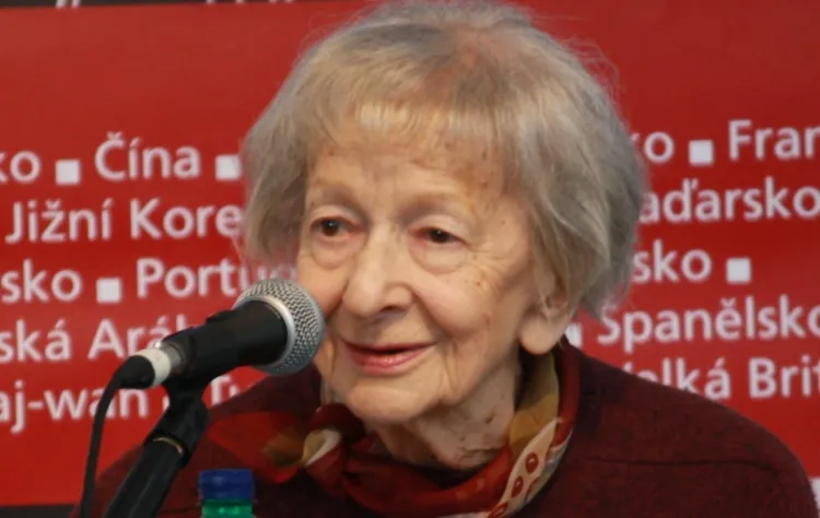 Wisława Szymborska zmarła 1 lutego 2012 r., w wieku 89 lat.