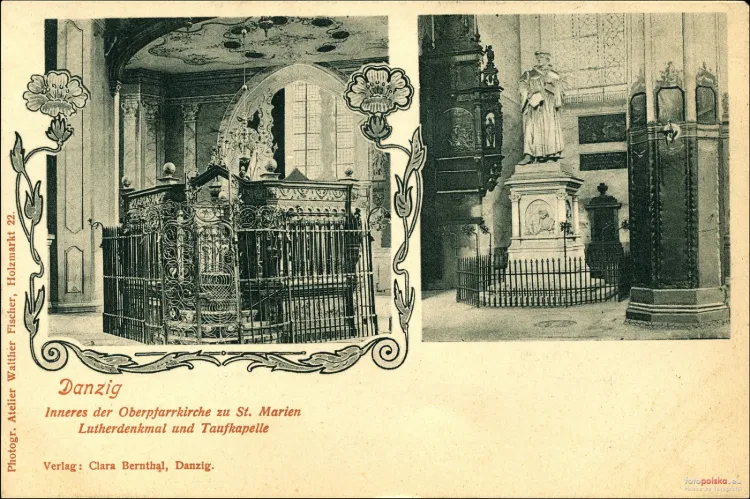Chrzcielnica i pomnik Marcina Lutra w Bazylice Mariackiej na pocztówce z 1904 r.