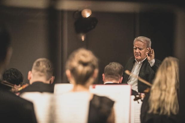 W niedzielę 24 kwietnia odbędzie się koncert "Warto być przyzwoitym" z okazji 100 rocznicy urodzin prof. W. Bartoszewskiego, podczas którego zagra Polska Filharmonia Sopot pod dyr. Wojciecha Rajskiego. 