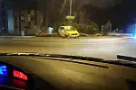 Skutki kolizji na rondzie. Po publikacji artykułu nadesłano nam wyraźniejsze zdjęcie.