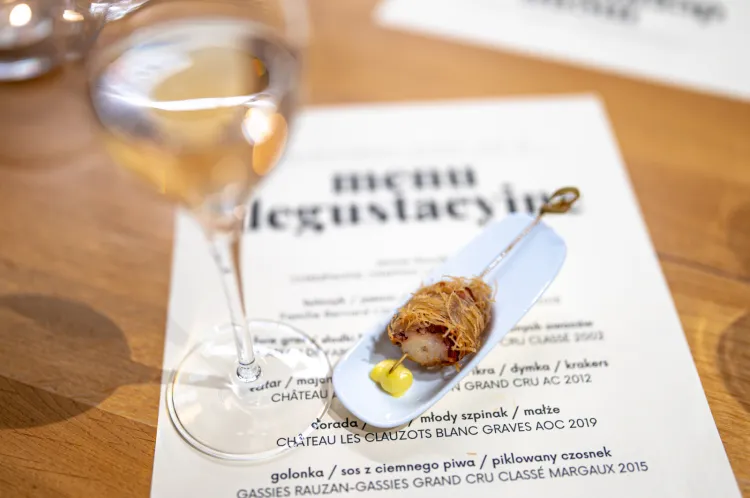 Amuse-bouche, czyli maleńkie danie na maksymalnie trzy kęsy. W najlepszych restauracjach rozpoczyna kolację i jest preludium do kulinarnej uczty.
