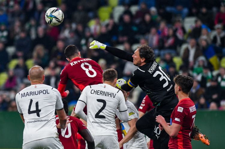Lechia Gdańsk poczuła smak europejskich pucharów w meczu z Szachtarem Donieck. Na zdjęciu m.in. bramkarz Andriy Pyatov, wielokrotny reprezentant Ukrainy.