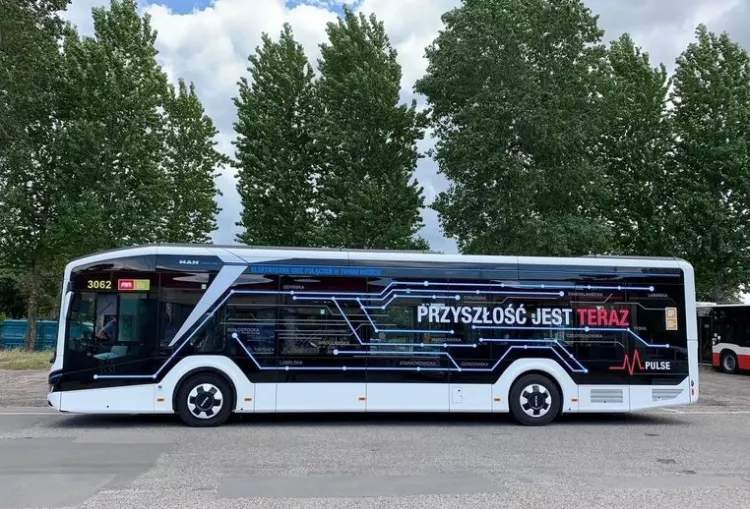 Swoją ofertę na elektryczne autobusy złożyła też firma MAN. 