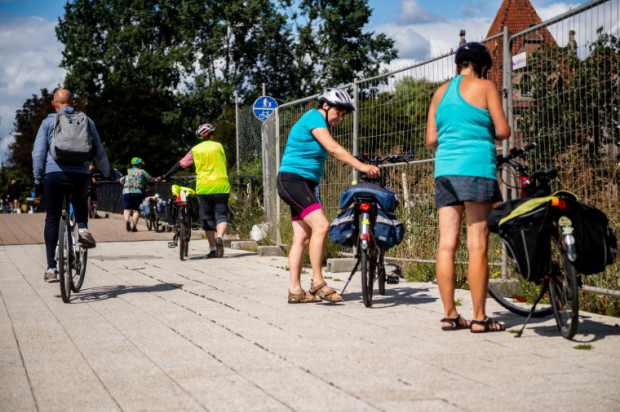 Zdaniem władz miasta zmniejszenie liczby wypadków w Gdańsku to efekt programu uspokojenia ruchu, prowadzonego od 2011 r. W 2021 r. po raz pierwszy udało się uniknąć ofiar śmiertelnych wśród rowerzystów w mieście.
