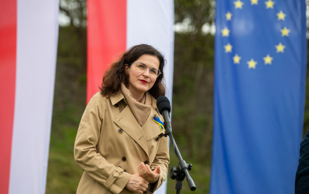 Prezydent Gdańska z tytułu sprawowanej funkcji zarobiła nieco ponad 206 tys. zł. Otrzymała też dietę z Europejskiego Komitetu Regionów.